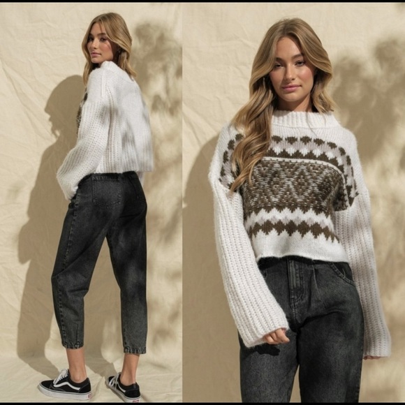 The CLAUDIA Vintage Inspired Grandpa Sweater - Picture 4 of 6